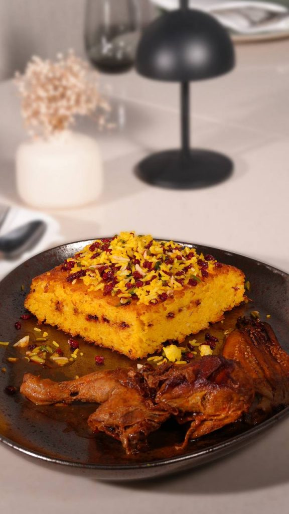 photo 5891238359269575746 y